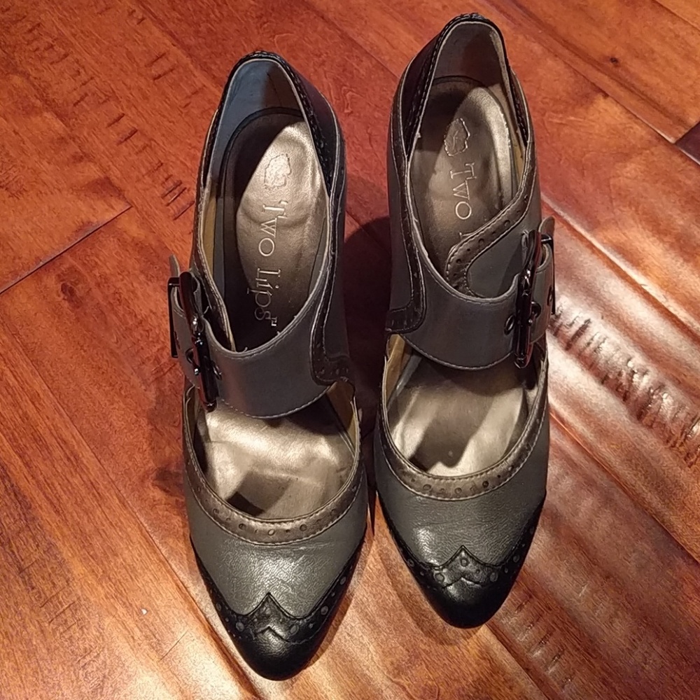 Black & gray heels by Two Lips